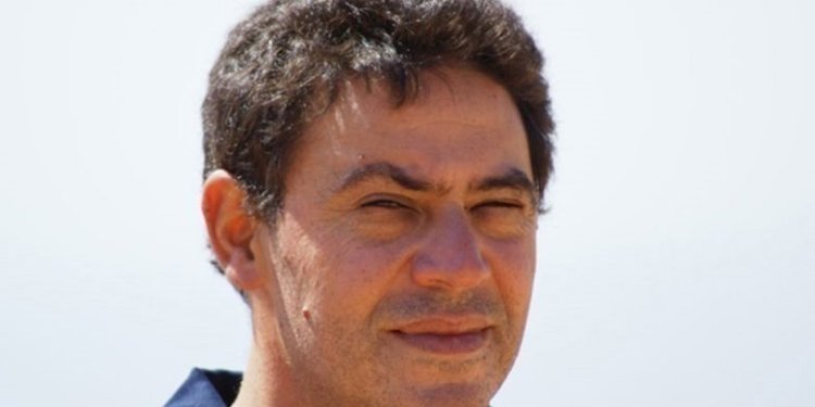 ΜΑΚΗΣ ΣΕΡΙΑΤΟΣ – Κίμπερλι: Η Πρέσβης που αλλάζει το πολιτικό «φαίνεσθαι» στην Ελλάδα