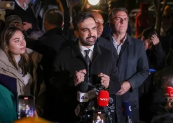 Ιστορική εκλογική νίκη Ζ. Μαμντάνι στη Ν. Υόρκη – Ο πρώτος μουσουλμάνος δήμαρχος