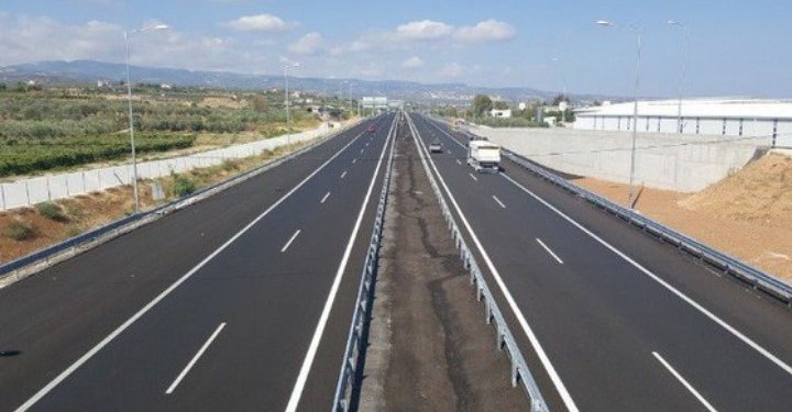 Μαγνησία: Εκτροπή μικρού λεωφορείου στο Βελεστίνο – 10 ελαφρά τραυματίες