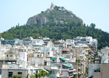 Συνεργασία Δήμου Αθηναίων με την Airbnb – Χρηματοδοτεί την ανάπλαση του Λόφου του Λυκαβηττού