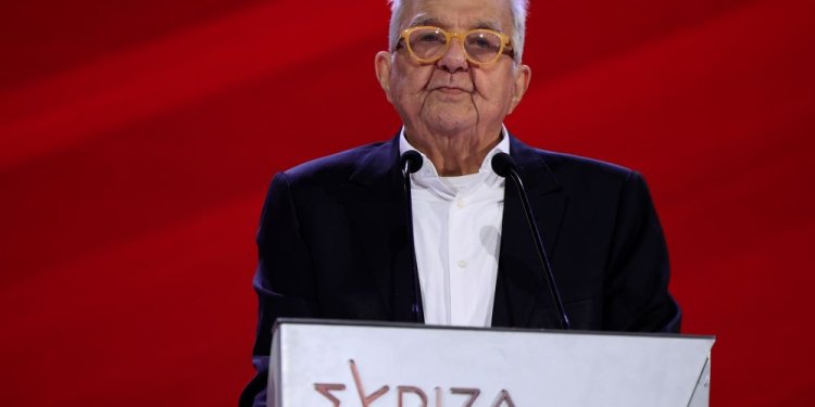 Aντίο στον Αλέκο Φλαμπουράρη από την Ανοιχτή Πόλη Aντίο στον Αλέκο Φλαμπουράρη από την Ανοιχτή Πόλη