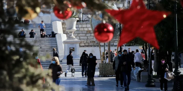 Η Αθήνα ανάβει σήμερα το Χριστουγεννιάτικο δέντρο της Η Αθήνα ανάβει σήμερα το Χριστουγεννιάτικο δέντρο της
