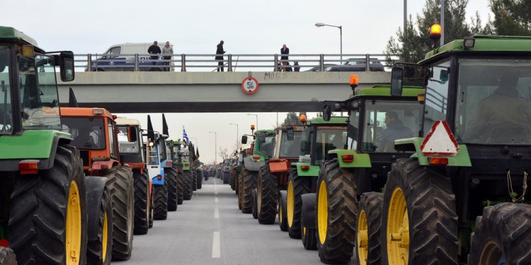 Κλιμακώνουν τις κινητοποιήσεις μετά τις εορτές οι αγρότες – Κρίσιμες συσκέψεις το Σ/Κ