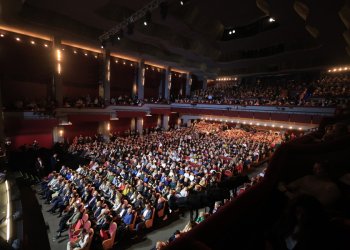 O Τσιπρας παρουσίασε το βιβλίο του και πάει ολοταχώς για το κομμα