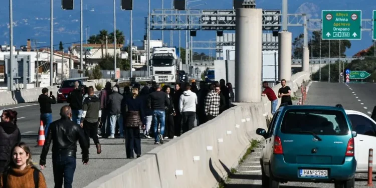 Κανονικά η διέλευση οχημάτων από τους συνοριακούς σταθμούς στη Β.Ελλάδα εκτός από Ευζώνους Κανονικά η διέλευση οχημάτων από τους συνοριακούς σταθμούς στη Β.Ελλάδα εκτός από Ευζώνους