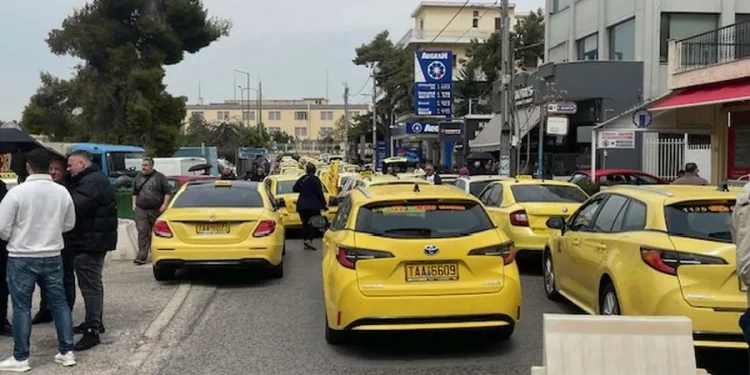 Χωρίς ταξί ξανά η Αθήνα σήμερα και αύριο Χωρίς ταξί ξανά η Αθήνα σήμερα και αύριο