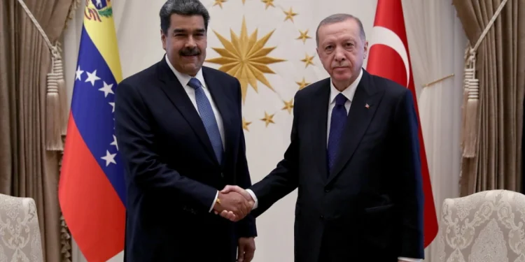 Ο Μαδουρο ψάχνει διαφυγή – Τηλεφωνική επικοινωνία του με τον Ερντογάν εν μέσω κρίσης με τις ΗΠΑ: Η Turkish Airlines ξαναρχίζει τις πτήσεις για το Καράκας Ο Μαδουρο ψάχνει διαφυγή – Τηλεφωνική επικοινωνία του με τον Ερντογάν εν μέσω κρίσης με τις ΗΠΑ: Η Turkish Airlines ξαναρχίζει τις πτήσεις για το Καράκας