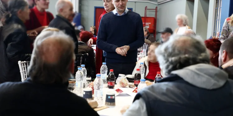 2.606 «γεύματα αγάπης» Χριστούγεννα και Πρωτοχρονιά σε άστεγους κι ευάλωτους συμπολίτες μας