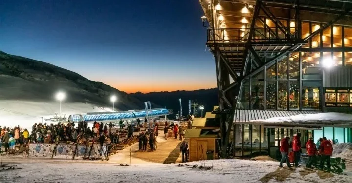 Αλυσιδωτές επιπτώσεις στην αγορά και τον τουρισμό από τις αγροτικές κινητοποιήσεις – Έκκληση για έναρξη διαλόγου