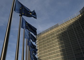 Ε.Ε – ΜΗΠΩΣ ΤΟ ΠΟΥΛΟΒΕΡ ΞΗΛΩΝΕΤΑΙ …..