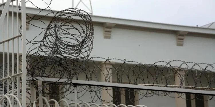 Προφυλακίστηκε ο 54χρονος που κατηγορείται πως βίαζε τις κόρες του