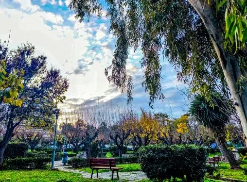 Βροχές και καταιγίδες στο Αιγαίο – Συννεφιά και θερμοκρασία έως 18 βαθμούς στα νότια