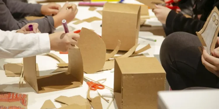 Εικαστικά εργαστήρια για παιδιά στο Βιομηχανικό Μουσείο Φωταερίου