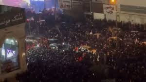 Ιράν: Μαζικές εξεγέρσεις, νεκροί διαδηλωτές και φήμες ότι η Τεχεράνη ελέγχεται από την επανάσταση