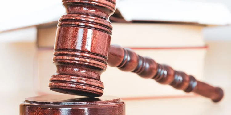 Βίντεο της επίθεσης με φωτοβολίδες που δέχθηκαν οι άντρες των ΜΑΤ στα επεισόδια στου Ρέντη προσκόμισε η οικογένεια του Γιώργου Λυγγερίδη