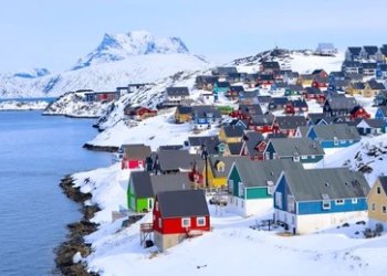 Politico: Η ΕΕ έτοιμη να προσφέρει μια «συμφωνία κατευνασμού» στον Τραμπ για τη Γροιλανδία