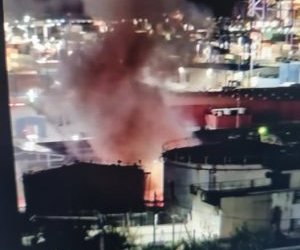 NEWS-TA.GR- Κινδύνευσε να γίνει « Σεβέζο» και « Πετρόλα» το Πέραμα -Φωτιά σε χώρο δεξαμενών πετρελαικών εταιριών