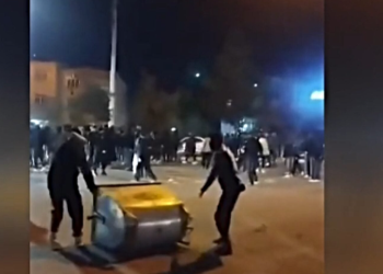 Ιράν: Νεκροί σε σφοδρές συγκρούσεις διαδηλωτών με τις δυνάμεις ασφαλείας