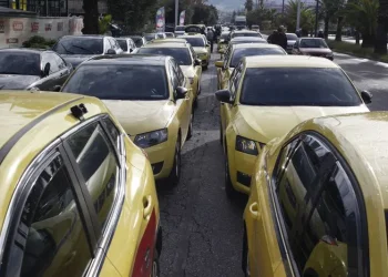 Χωρίς ταξί έως και την Πέμπτη η Αττική – Χειρόφρενο και στην υπόλοιπη χώρα