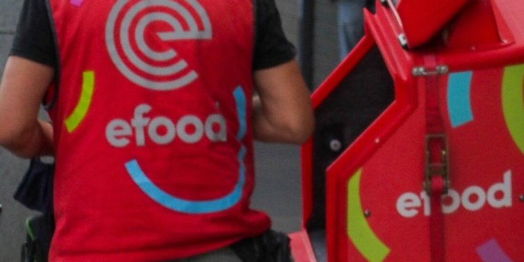 24ωρη πανελλαδική απεργία και μοτοπορεία διανομέων στην efood για υπογραφή ΣΣΕ