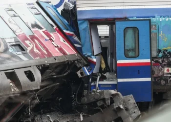 Τέμπη: Προσφυγή στο Ευρωπαϊκό Δικαστήριο από συγγενείς θυμάτων για παραλείψεις στην έρευνα – «Αποπροσανατολιστική η κίνηση κόμματος από την Καρυστιανού»