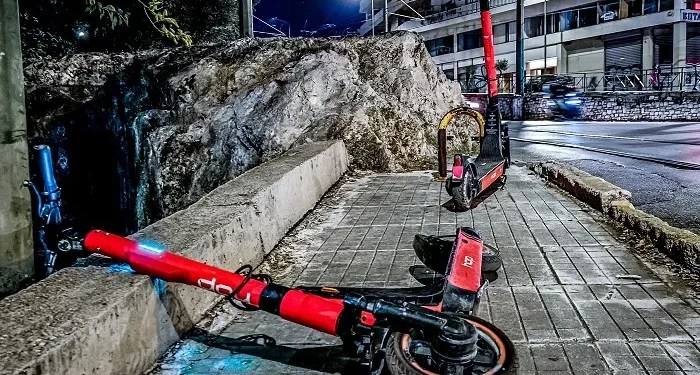 Δύο σοβαρά τροχαία σημειώθηκαν μέσα σε λίγη ώρα στις Λεωφόρος Αλεξάνδρας και Συγγρού