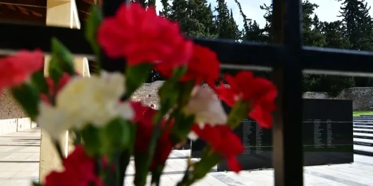 Τρεις Έλληνες Εβραίοι ανάμεσα στους εκτελεσθέντες της Καισαριανής – Ανακοίνωση του Κεντρικού Ισραηλιτικού Συμβουλίου Ελλάδος