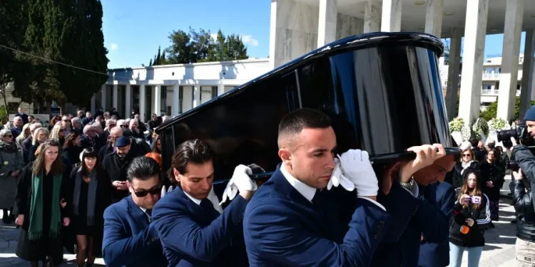 Άννα Ψαρούδα-Μπενάκη: Στο Α΄ Νεκροταφείο το τελευταίο αντίο