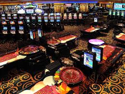 ΑΠΟ ΤΟ ΚΑΖΙΝΟ ΣΤΟ ΡΑΣΟ