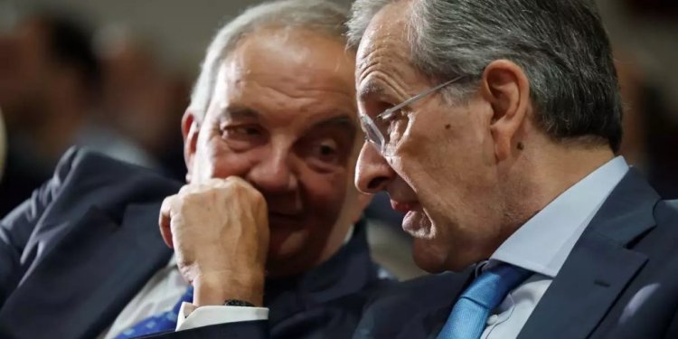 “Κεραυνοί” Καραμανλή κατά Μητσοτάκη με το βλέμμα στον Σαμαρά: “Να μη διαγράφουμε τους έμπειρους και να τους ακούμε”