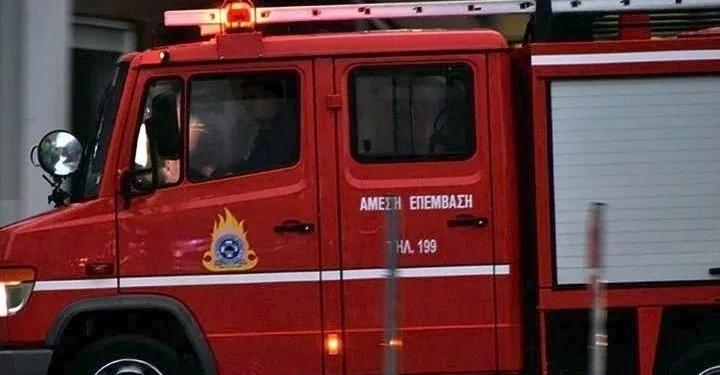 Πυρκαγιά σε χώρο επιχείρησης με αθλητικά είδη στα Σπάτα