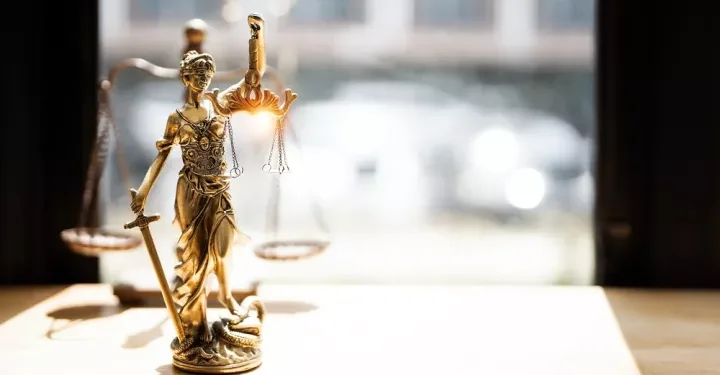 Δίωξη για ανθρωποκτονία εις βάρος της 77χρονης για τον θάνατο του 82χρονου συζύγου της στα Κουφάλια