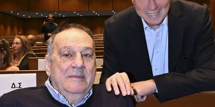 Η συγκινητική ανάρτηση του Γιάννη Σγουρου για τον θάνατο του Βασίλη Γκουμα