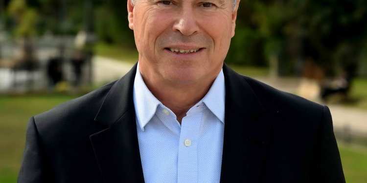 Γιάννης Σγουρος -Πολιτικά μηνύματα προς πάντες- ” Βελτιώστε τη λειτουργία της κεντρικής διοίκησης και αφήστε τα λόγια τα μεγάλα”.