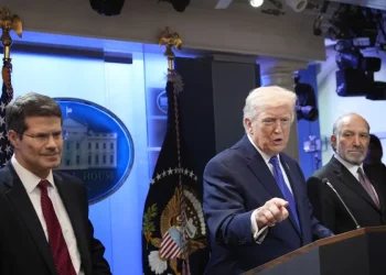 Oι ΗΠΑ θα συνοδεύσουν πλοία στο Στενό του Ορμούζ, αν χρειαστεί