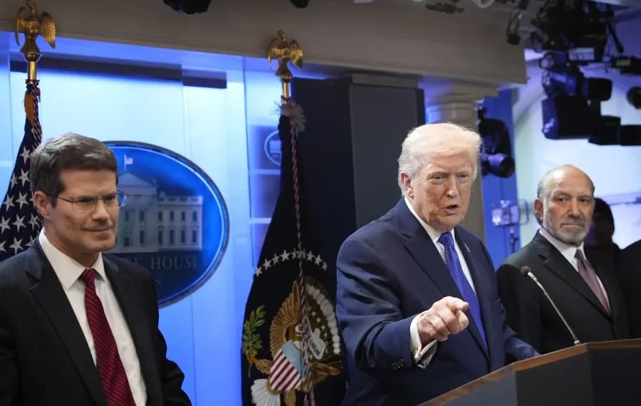 Oι ΗΠΑ θα συνοδεύσουν πλοία στο Στενό του Ορμούζ, αν χρειαστεί