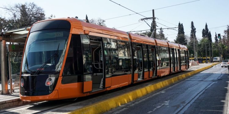 Κανονικά από αύριο Πέμπτη το Τραμ σε ολόκληρη τη γραμμή 6 «Πικροδάφνη – Σύνταγμα»