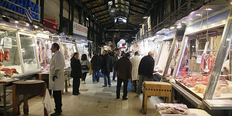 Ακριβό το Πάσχα με «χρυσό» αρνί και κατσίκι – Η Βαρβάκειος όαση για τους καταναλωτές απέναντι στην ακρίβεια
