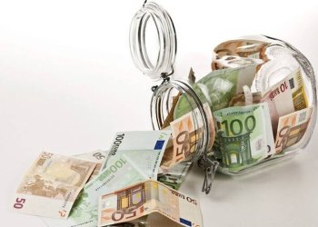 ΤτΕ: Μειώθηκαν κατά 519 εκατ. ευρώ οι καταθέσεις των επιχειρήσεων τον Φεβρουάριο – Αυξήθηκαν τα δάνεια