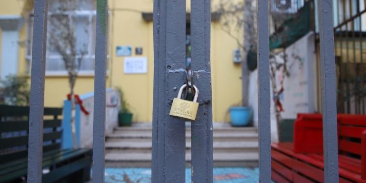 Κλειστά και αύριο λόγω κακοκαιρίας τα σχολεία σε Δωδεκάνησα και Κυκλάδες