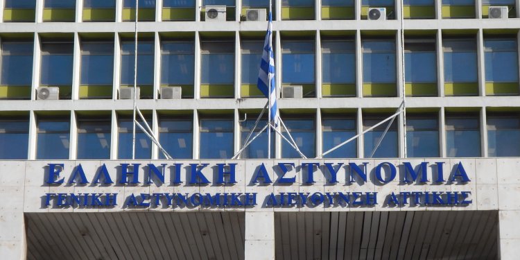 Προσήχθη 20χρονος για τη δολοφονία του 27χρονου στον Άγιο Δημήτριο – Η ερωτική αντιζηλία, σύμφωνα με πληροφορίες, το κίνητρο