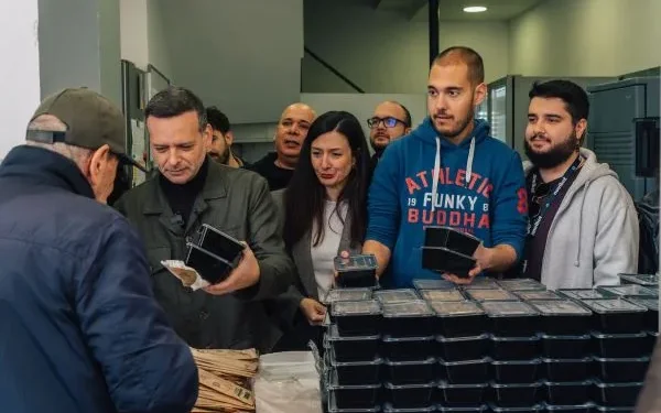 450 γεύματα σε ωφελούμενους του Πολυδύναμου Κέντρου Αστέγων