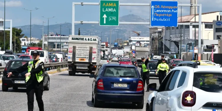Κορυφώνεται η έξοδος των εκδρομέων του Πάσχα – Αυξημένη η κίνηση σε λιμάνια, ΚΤΕΛ και διόδια