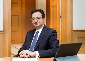 Eurobank: Ισχυρή ανταμοιβή μετόχων στο 55% – Μέρισμα 428 εκατ., buyback 288 εκατ. και ενίσχυση bonus
