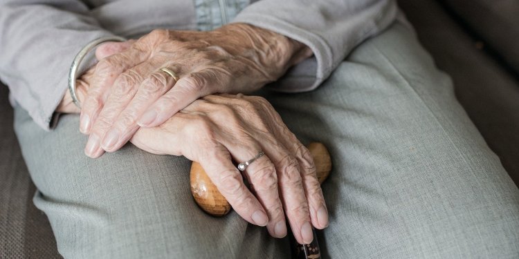 Πώς 72χρονη λειτουργούσε παράνομο γηροκομείο στους Αμπελόκηπους – Το Σάββατο η απολογία της Πώς 72χρονη λειτουργούσε παράνομο γηροκομείο στους Αμπελόκηπους – Το Σάββατο η απολογία της