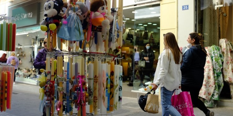Ανοιχτά σήμερα τα καταστήματα – Το πασχαλινό ωράριο και οι ώρες λειτουργίας