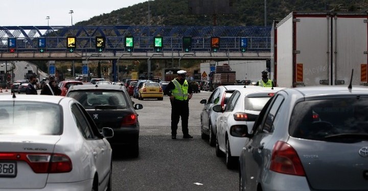 Σε εξέλιξη η επιστροφή των εκδρομέων του Πάσχα- Αυξημένη κίνηση σε δρόμους και λιμάνια – Σε ισχύ έκτακτα μέτρα