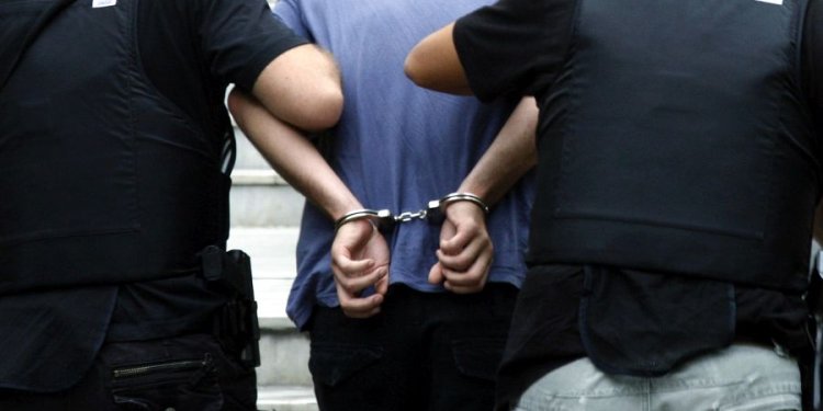 Συνελήφθη στον Άγιο Παντελεήμονα 45χρονος καταζητούμενος με ποινή ισόβιας κάθειρξης για βιασμό ανήλικης