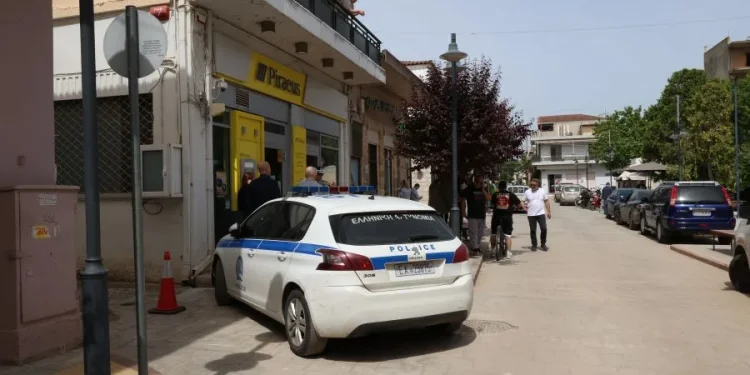Συνελήφθησαν οι ληστές της τράπεζας στην Κάτω Τιθορέα με λεία 200.000 ευρώ – Βρέθηκε βαρύς οπλισμός