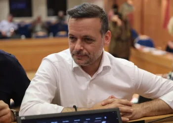 «Όχι» Δούκα στον εκλογικό νόμο που «βγάζει» δημάρχους με ποσοστό κάτω του 30%
